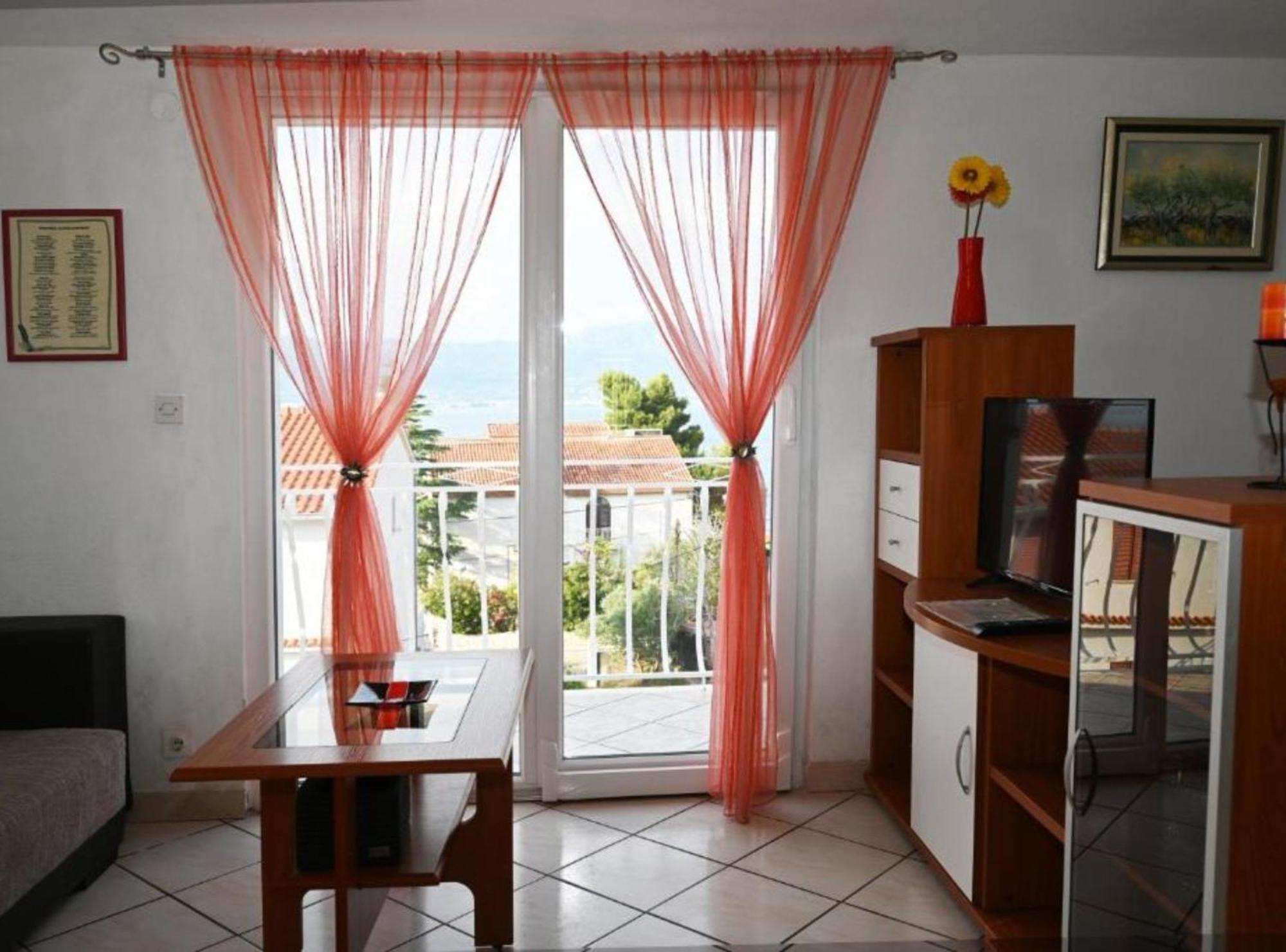 Apartments Mihovilovic - 50 M From Beach Slatine Exterior foto