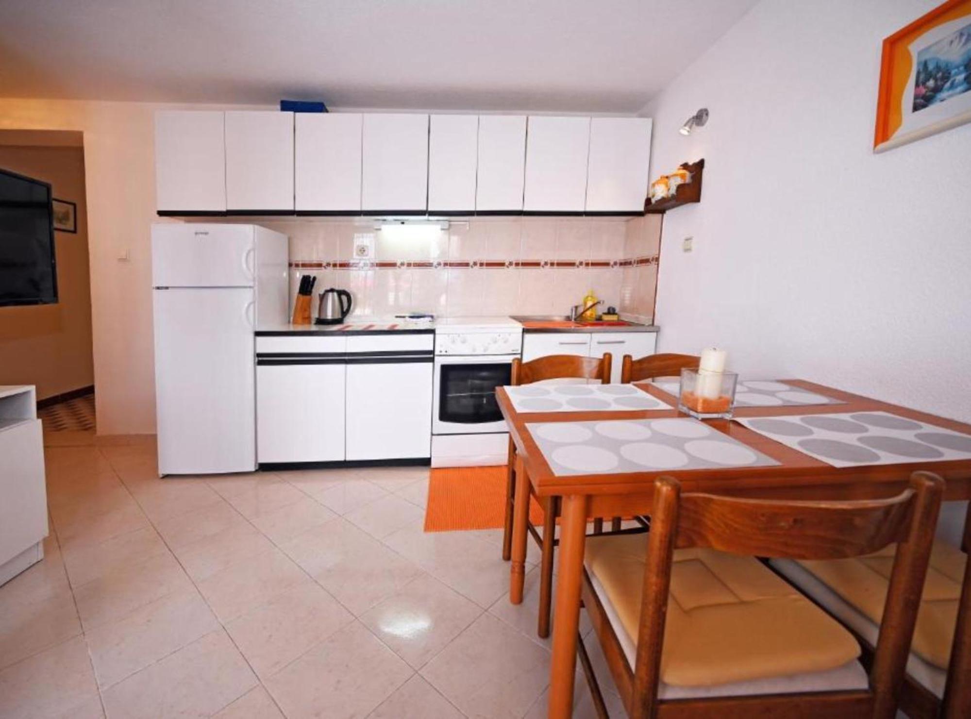 Apartments Mihovilovic - 50 M From Beach Slatine Exterior foto