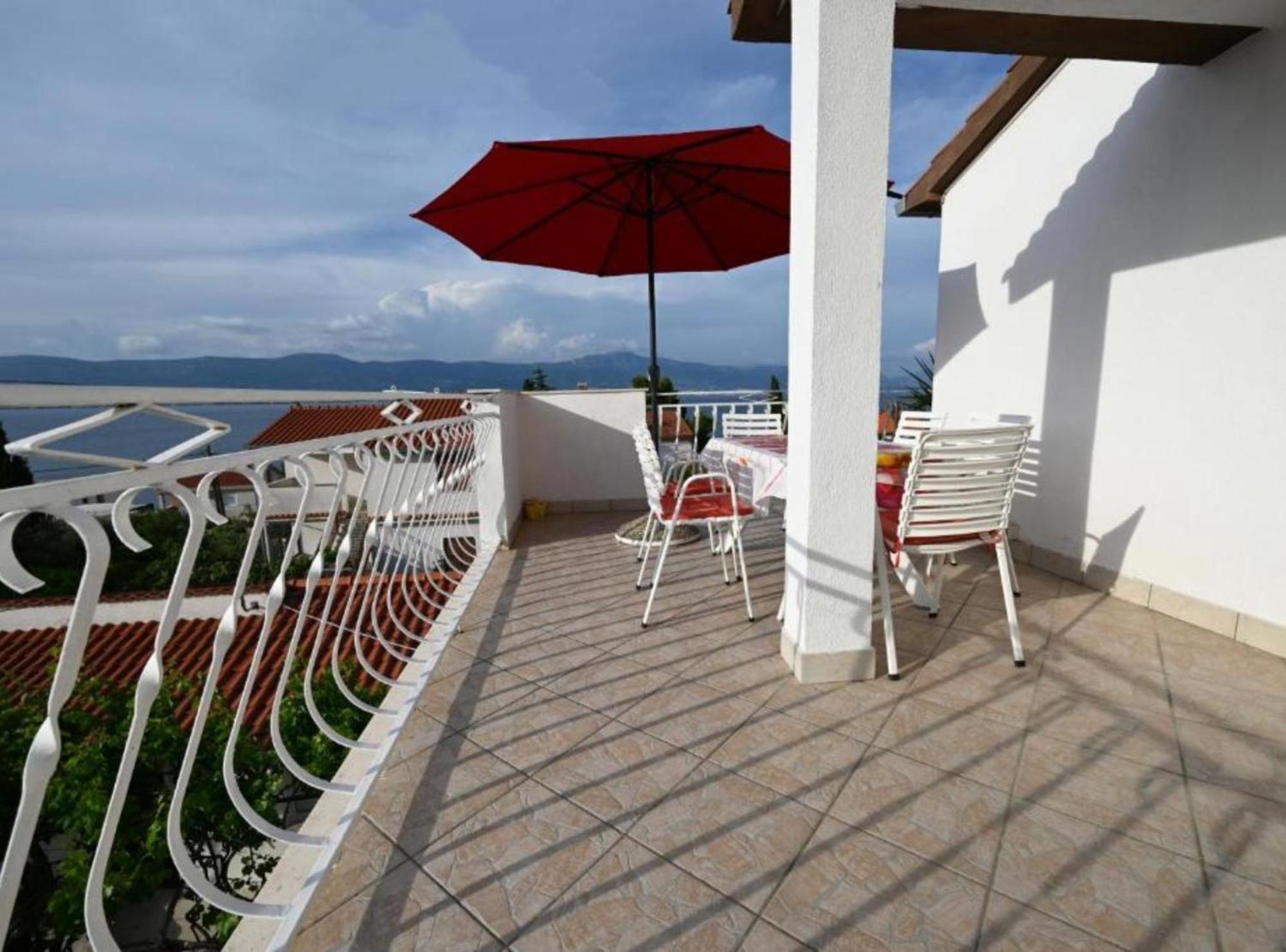 Apartments Mihovilovic - 50 M From Beach Slatine Exterior foto