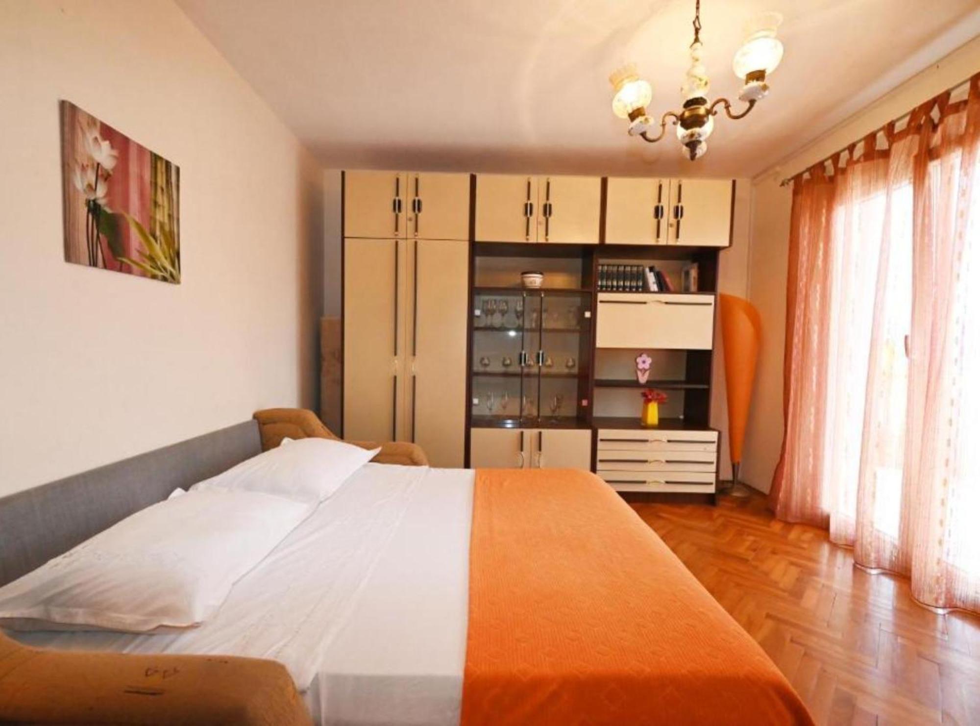 Apartments Mihovilovic - 50 M From Beach Slatine Exterior foto