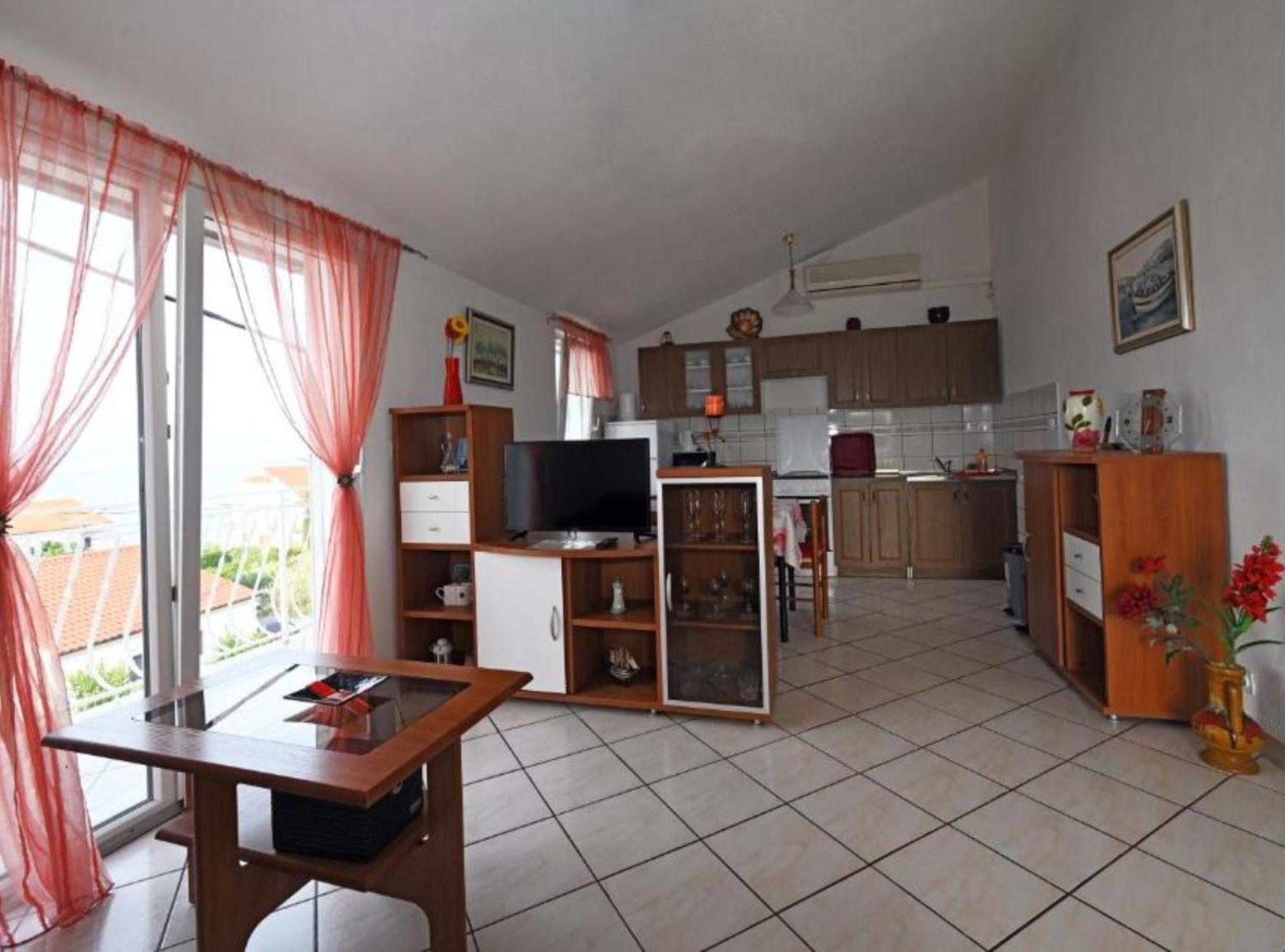 Apartments Mihovilovic - 50 M From Beach Slatine Quarto foto